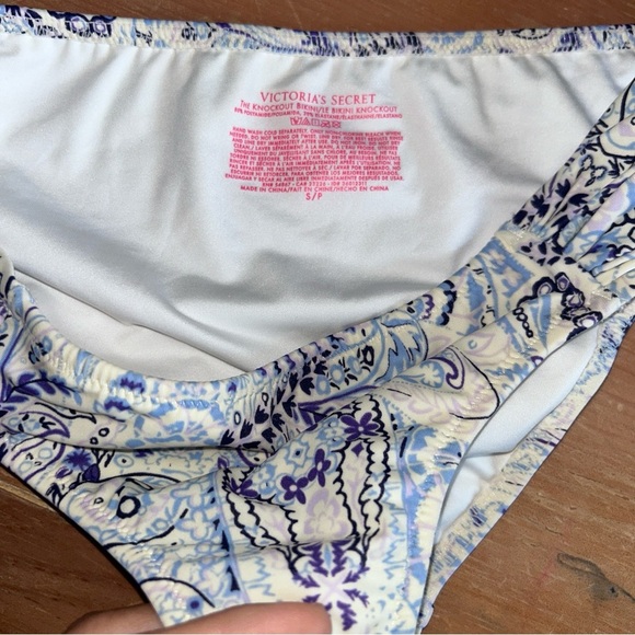 Victoria's Secret Blue and White Patterned Bikini Bottom - Picture 3 of 3